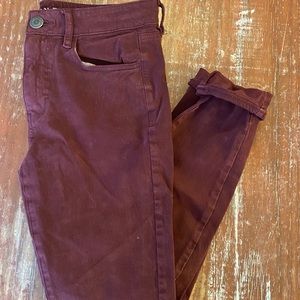 American Eagle Maroon Jegging